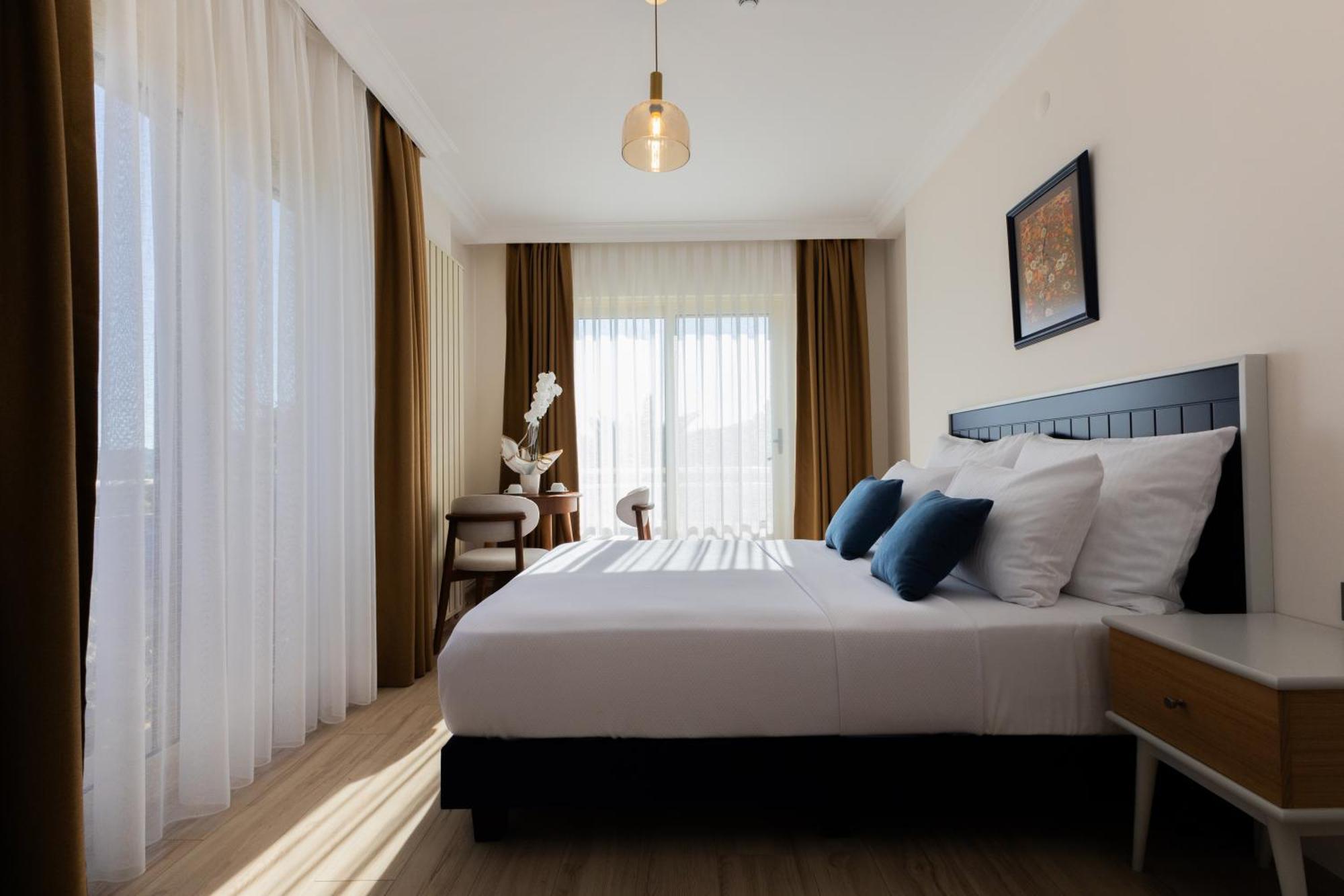 Kamer Exclusive Hotel & Suites Çeşme エクステリア 写真